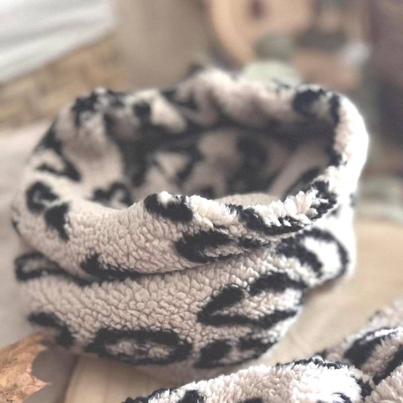 Loop Teddy Leo Look - Mama & Kind Partnerlook Warm U. Weich Kuscheliger Winterloop Handmade Halsschal Leo Muster von MyBabyEllaDE