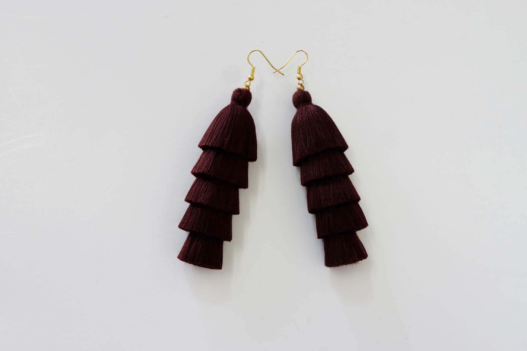 Braune Quasten Ohrringe Handgemachte Fransen Ohrringe Mit Messingperlen Braune Quasten Ohrringe Handgemachte Fransen Ohrringe Mit Messingperlen von MyBelovedCrafts