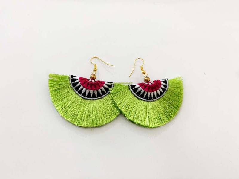 Handgefertigte Hmong Fan Ohrringe, Grüne Lime Quasten Ohrringe - 19 Handgefertigte Hmong Fan Ohrringe, Grüne Lime Quasten Ohrringe - 19 von MyBelovedCrafts