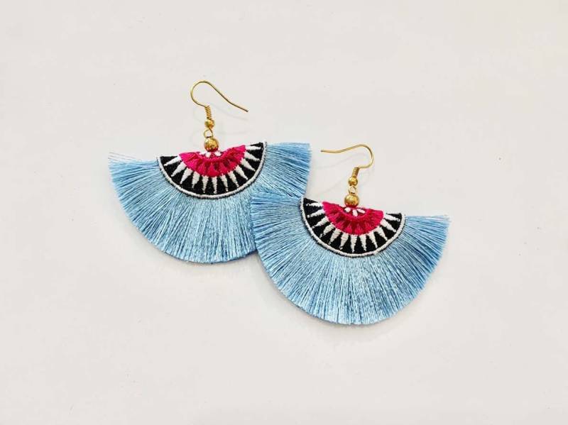 Hellblaue Quaste Ohrringe Hmong Bestickter Stil - 11 Hellblaue Quaste Ohrringe Hmong Bestickter Stil - 11 von MyBelovedCrafts