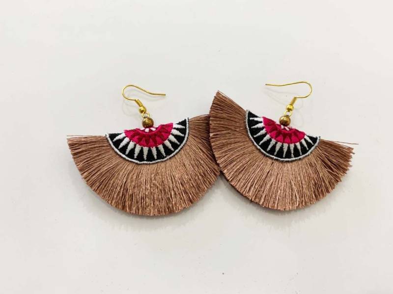 Hmong Style Quasten Ohrringe - 24 Hmong Style Quasten Ohrringe - 24 von MyBelovedCrafts