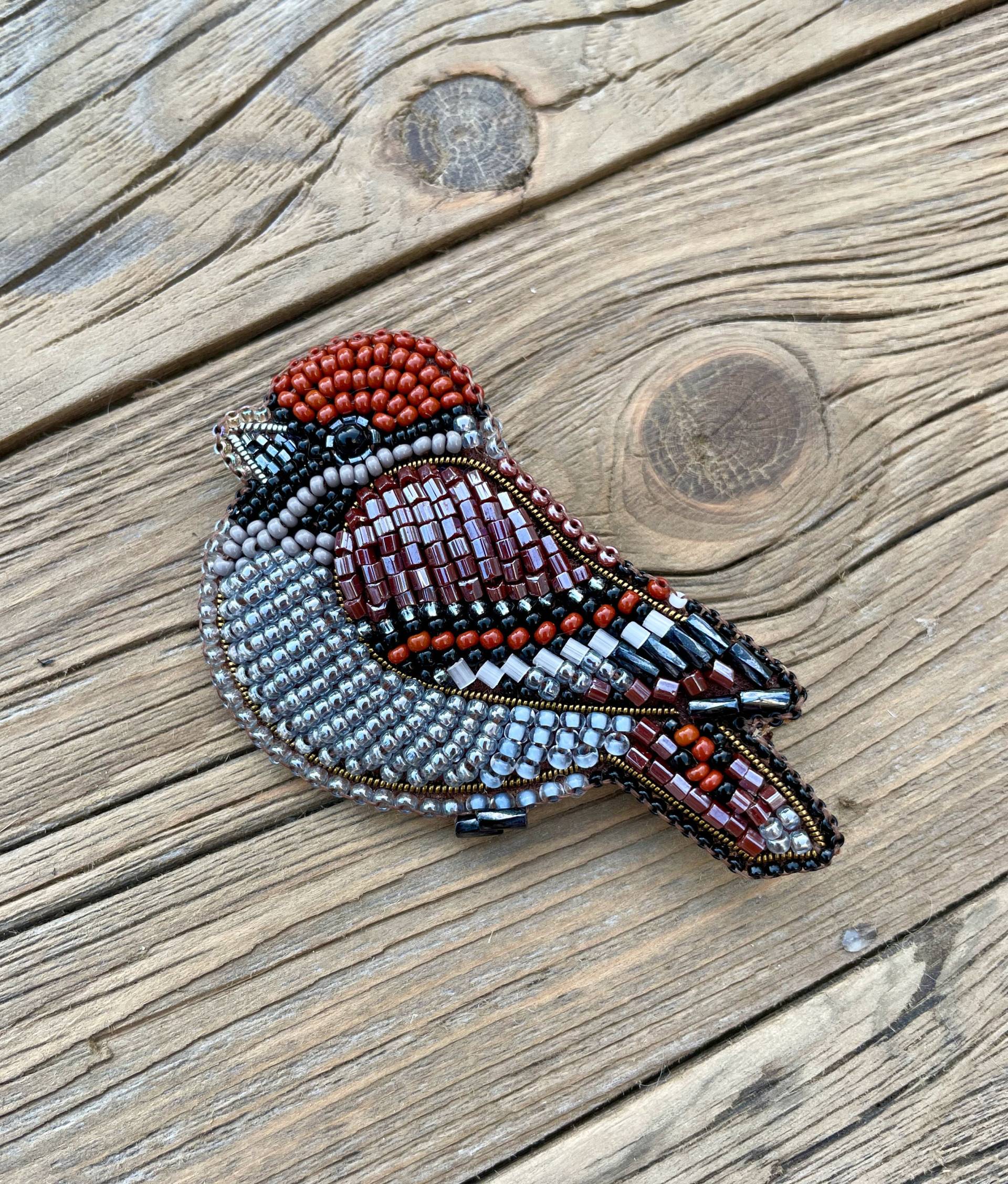 Perlensperling Brosche Gestickter Vogel Anstecker von MyBirdsAndMore