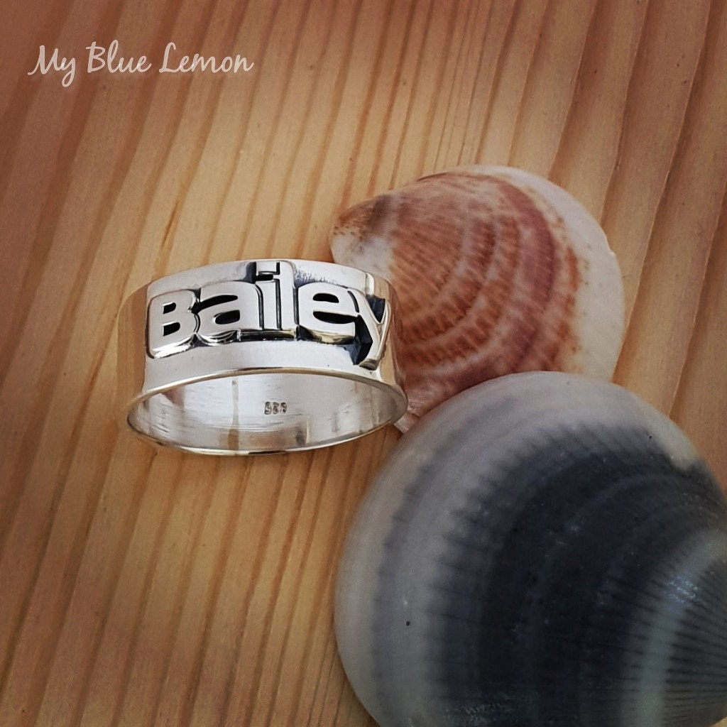 Personalisierter Sterling Silber Namensring Inspirierender Wort Schmuck von MyBlueLemon