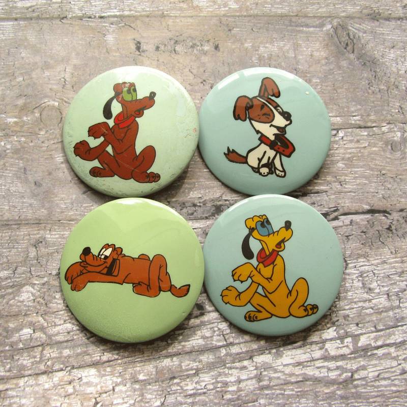 Vintage 80Er Jahre Cartoon Hund Pins Udssr Pinbacks, 4Er Set von MyBootSale