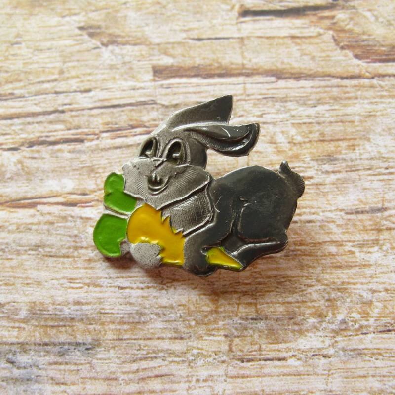 Vintage Cartoon Hase Pin Udssr Metallkaninchen Abzeichen von MyBootSale