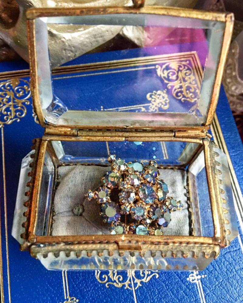 Antike Erstaunlich Schöne Funkelnde Überlagerte Rhinestone-Schneeflocke-stern-Brosche Antike Erstaunlich Schöne Funkelnde Überlagerte Rhinestone-Schneeflocke-stern-Brosche von MyCinderellaStory