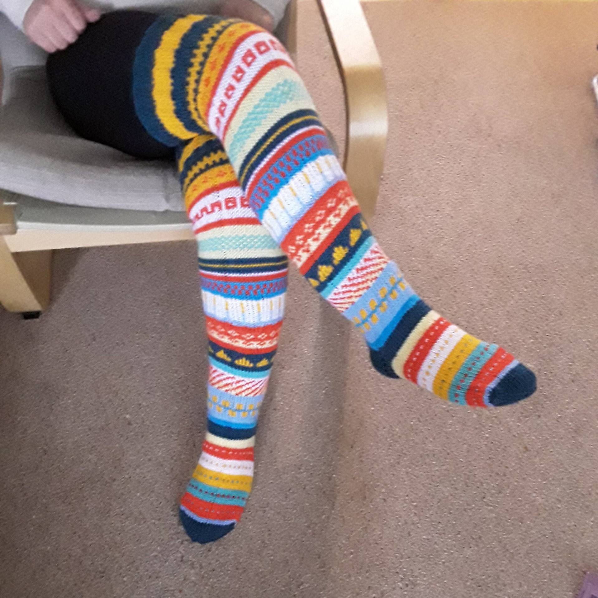 Gestrickte Über Knie Lange Socken - Größe 5-7 | Uk Beinwärmer, Knöchelwärmer, Wolle, Geschenk-Ideen, Für Sie, Winter-Accessoires Gestrickte Über Knie Lange Socken - Größe 5-7 | Uk Beinwärmer, Knöchelwärmer, Wolle, Geschenk-Ideen, Für Sie, Winter-Accessoires von MyColorfulKnit