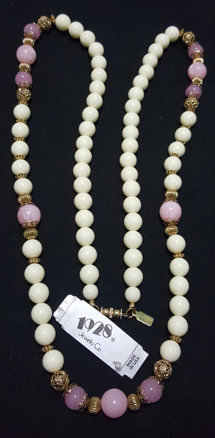 Jahrgang 36" Perlen Halskette 1928 Co Jahrgang 36" Perlen Halskette 1928 Co von MyCreations4U