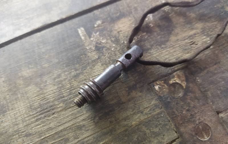 Post Apocalyptic Schmuck Halskette, Schraube Mit Löchern Und Unterlegscheibe Doppeltem Gewinde, Layered Lock & Mutter Industrial Hardware Halskette von MyCreationsUA87