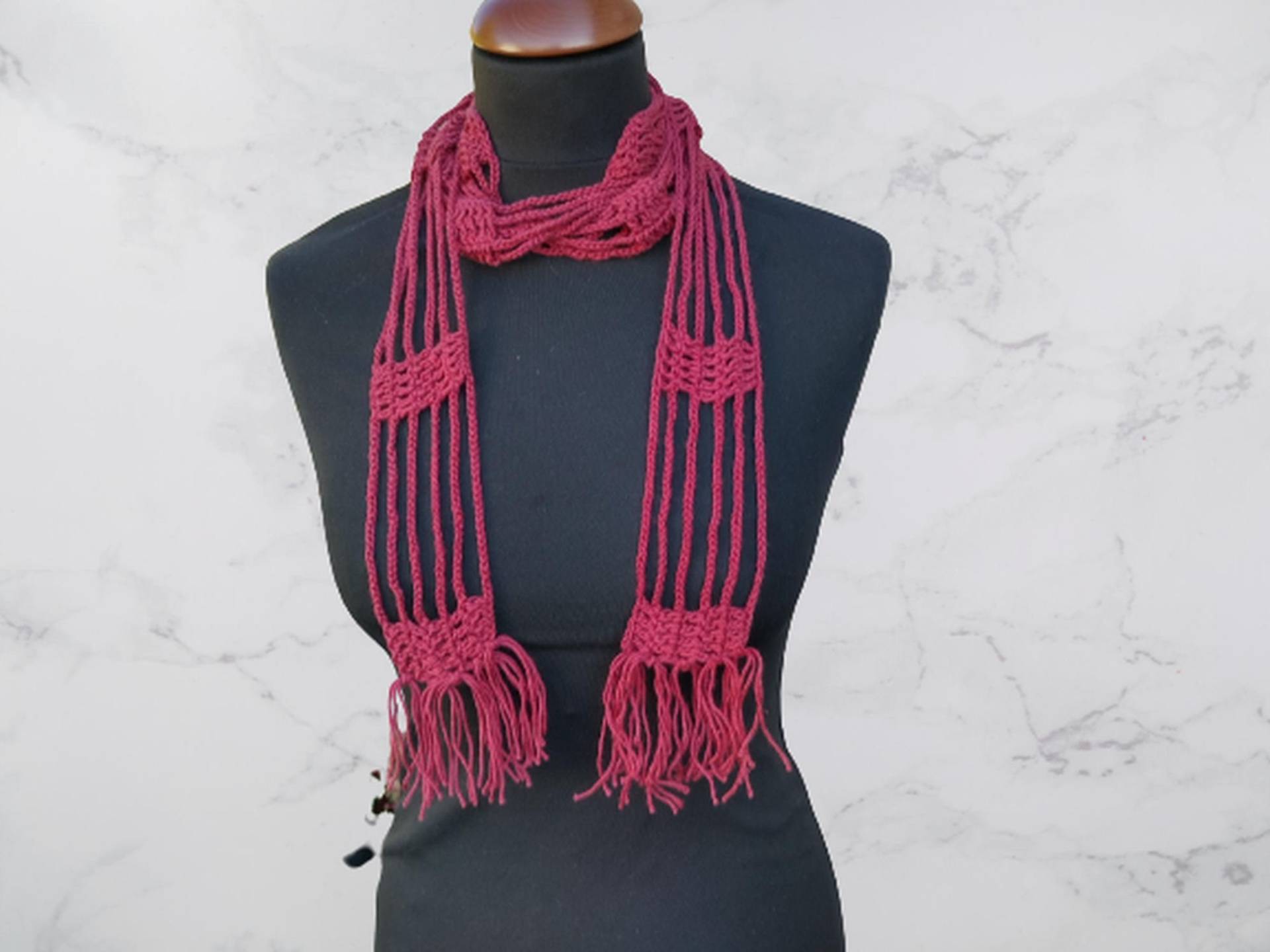 Gehäkelter Dünner Langer Schal Dunkelbraun Mit Fransen Länge 75, 5" Gehäkelter Dünner Langer Schal Dunkelbraun Mit Fransen Länge 75, 5" von MyCrochetings