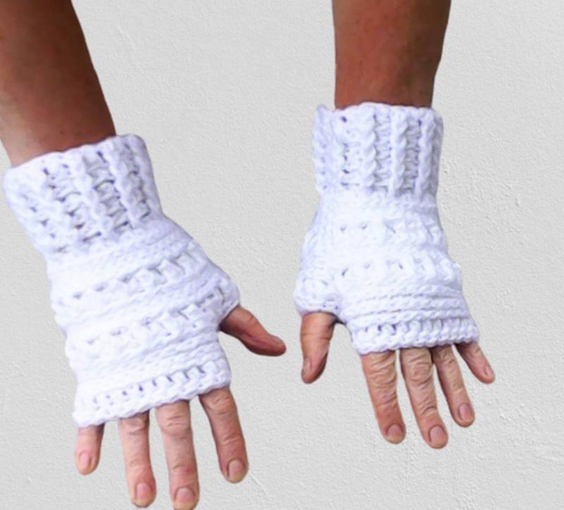 Häkeln Fingerlose Handschuhe in Weißer Warmer Wolle von MyCrochetings