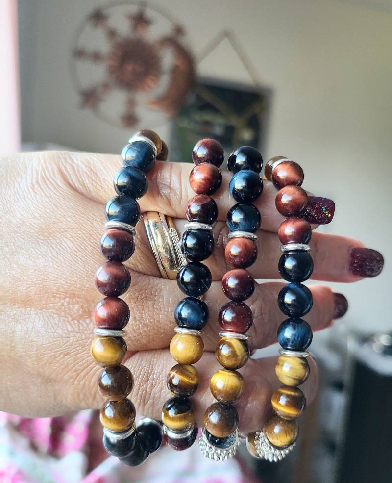 Natürliche Tigerauge Kristall Armband, Blaue Und Rote Perlen, Schutzarmband, Stretch Armband Natürliche Tigerauge Kristall Armband, Blaue Und Rote Perlen, Schutzarmband, Stretch Armband von MyCrystalRoomNY