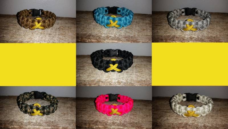 Kindheit Cancer Awareness 550 Paracord Survival Armband Gold Ribbon von MyCustomParacord