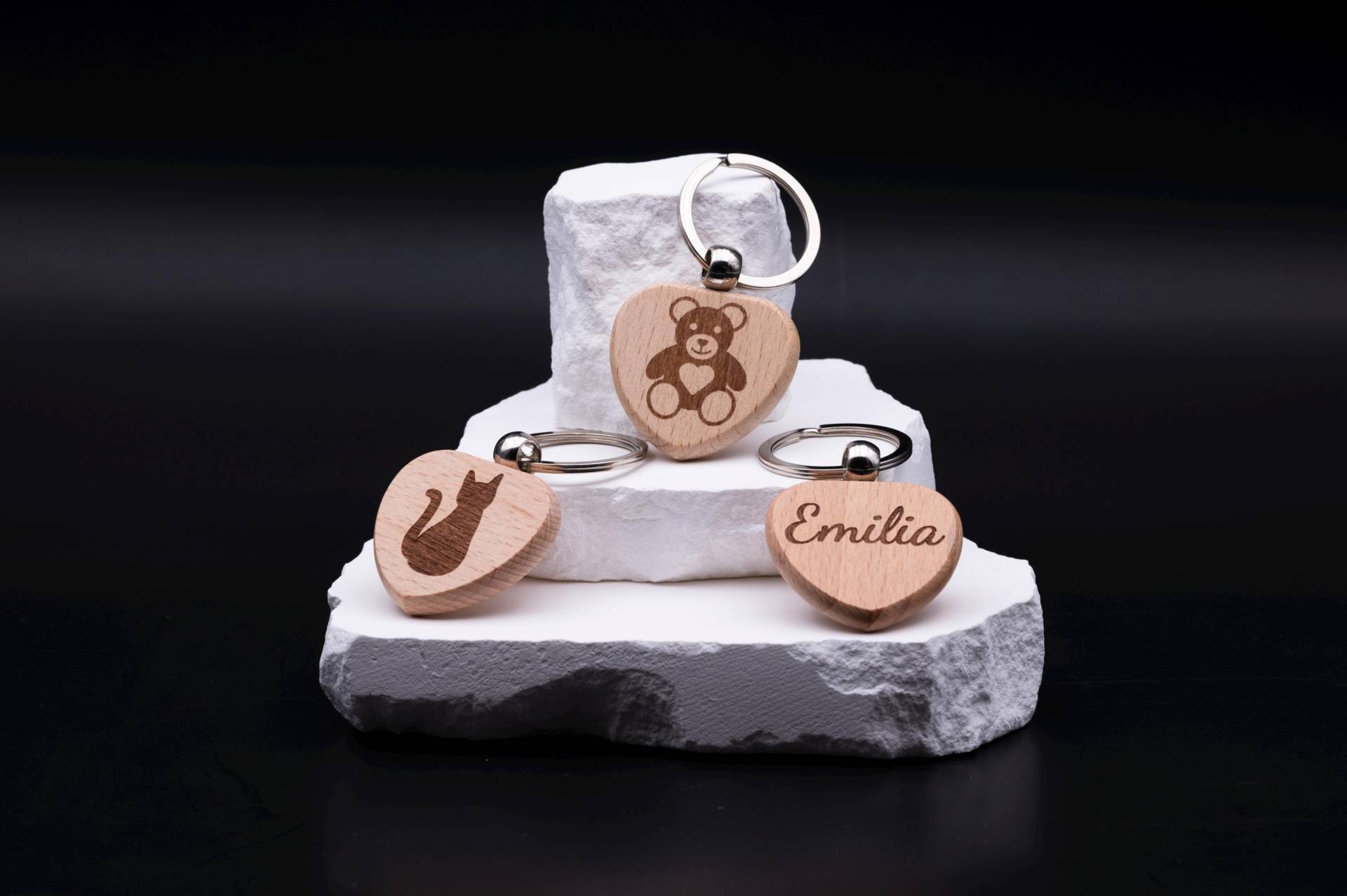 Schlüsselanhänger Herz Holz Personalisierbar Mit Gravur Namen Oder Symbolen Als Geschenk von MyDesignStyleCOM