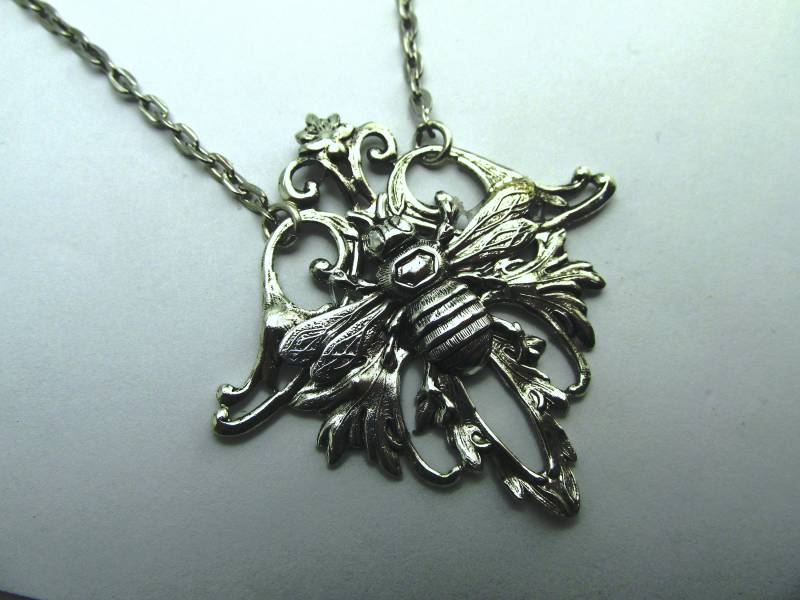 Biene Halskette Filigrane Myelegantthings Silber Biene Halskette Filigrane Myelegantthings Silber von MyElegantThings