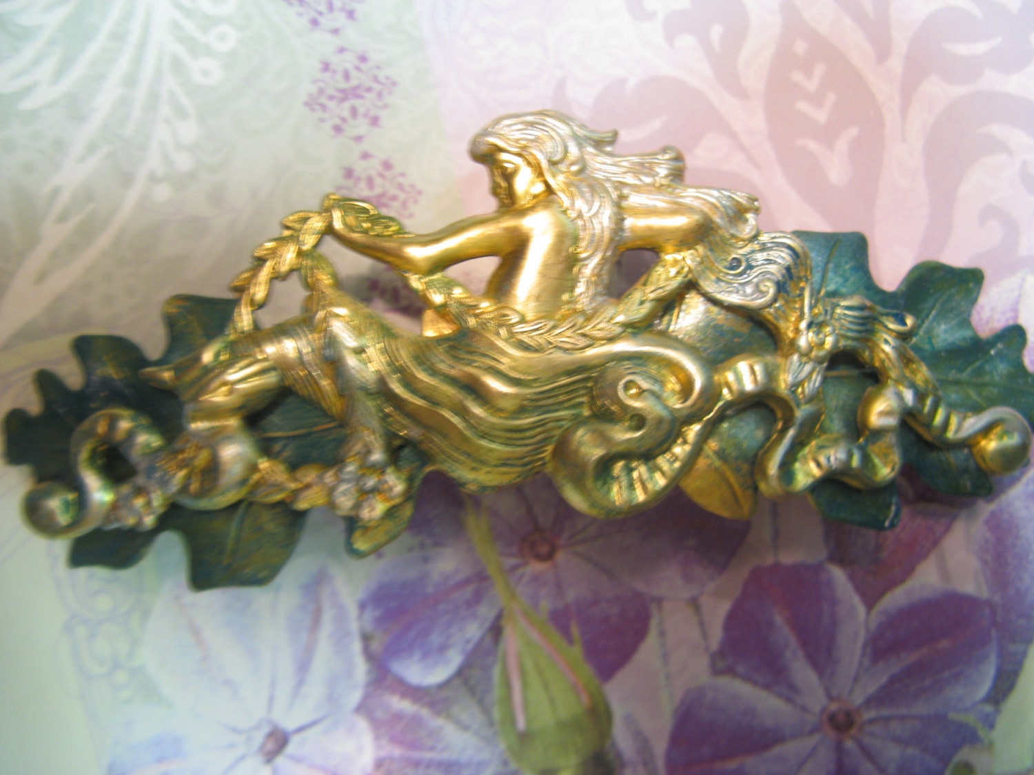 Jugendstil Haarspange Handbemalte Frau, Vintage Messing Haarspangen von MyElegantThings