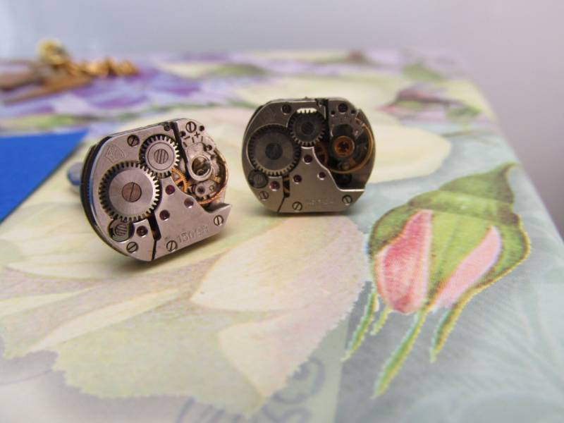 Manschettenknöpfe Uhrenteile Silber Vintage Jewelryed Bewegung Bräutigam Geschenke Steam Punk Retro von MyElegantThings