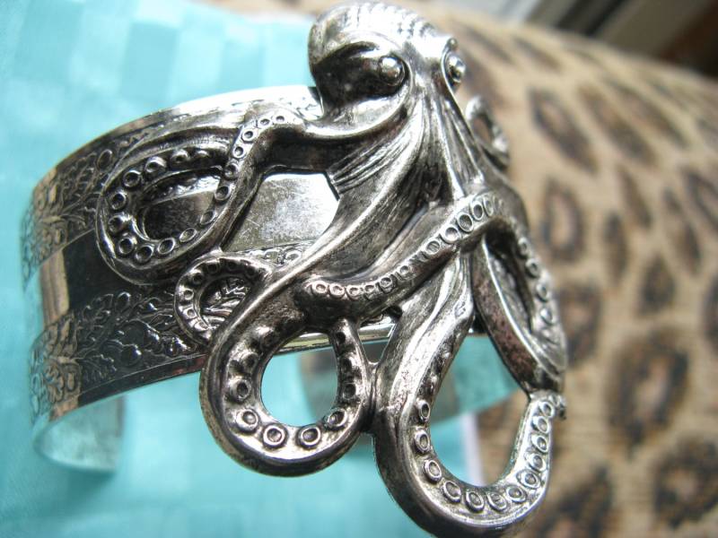 Octopus Cuff Steampunk Goth Silber Armreif Octopus Cuff Steampunk Goth Silber Armreif von MyElegantThings