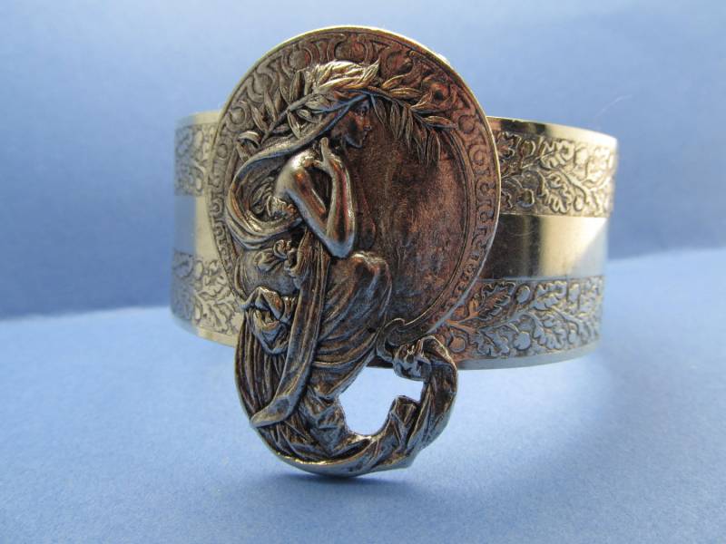 Silber Manschette Lady Stil Jugendstil-Stil Dame Im Garten Cuff Armband Myelegantthings Bestseller Silber Manschette Lady Stil Jugendstil-Stil Dame Im Garten Cuff Armband Myelegantthings Bestseller von MyElegantThings