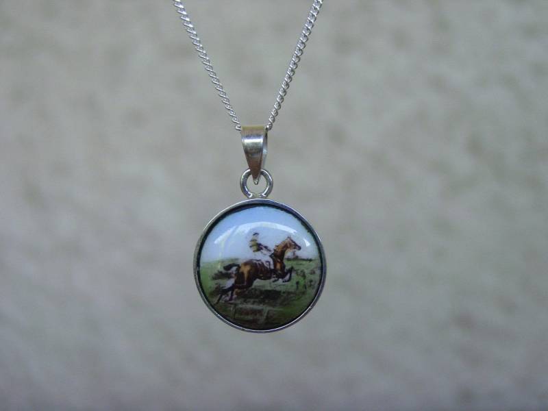 sterling Silber Hunter Jumper Halskette Emaille Pferd Anhänger von MyEquestrianJewelry
