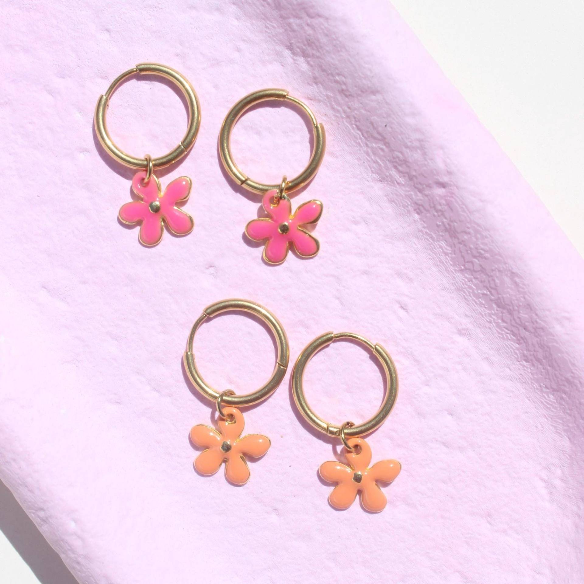 Bloom Charm Creolen | Bunte Ohrringe Blumen Hoops Blümchen Wasserfester Schmuck Schmuckkarte Geschenk Für Sie Boho von MyEssentials4u