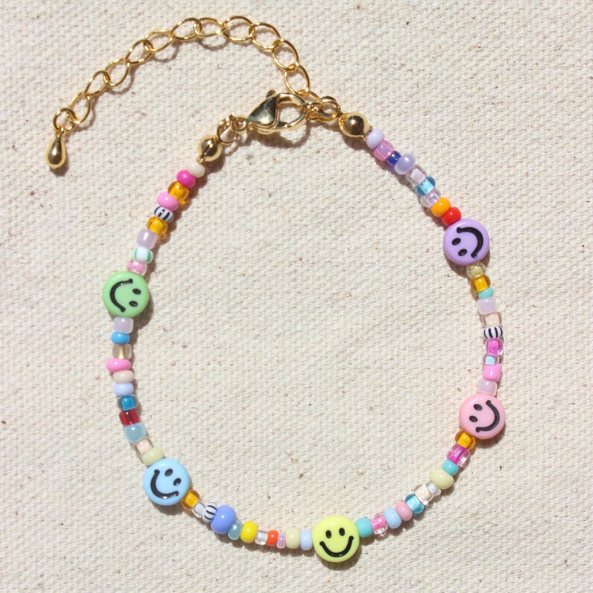 Colorful Smiley Bracelet | Armband Happy Face Armkette Gute Laune Buntes Fröhliches Sommerschmuck von MyEssentials4u