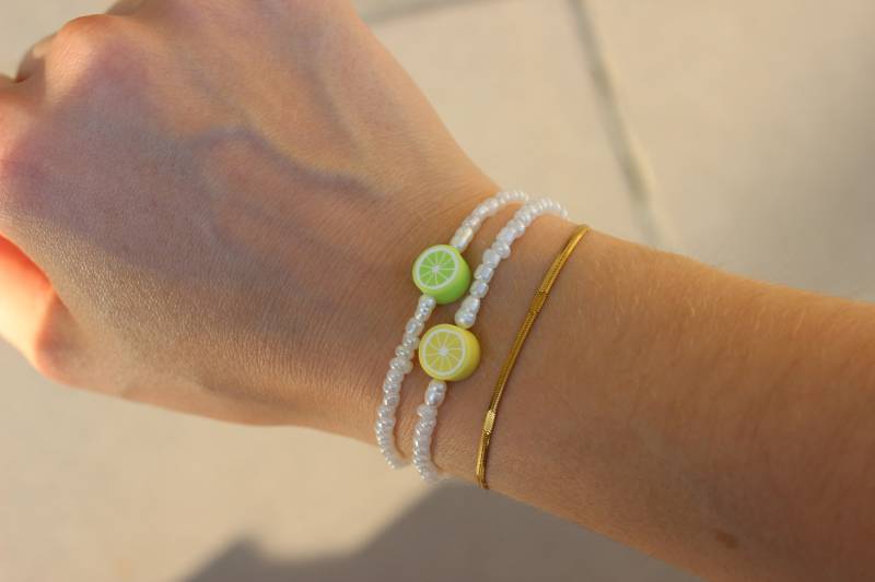 Früchte-Armband | Armkette Mit Zitronenscheibe Frucht Sommer Glasperlen Stretch Freundschaftsarmband Fruchtperle Limette von MyEssentials4u