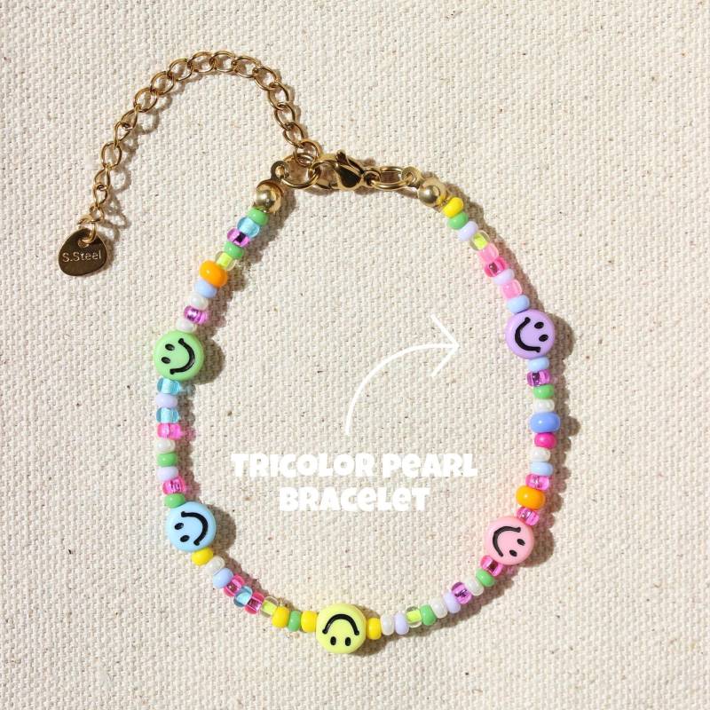 Tricolor Smiley Bracelet | Armband Mit Smileys Buntes Perlenarmband Happy Face Armkette Bettelarmband Verstellbar Geschenk Für Sie von MyEssentials4u
