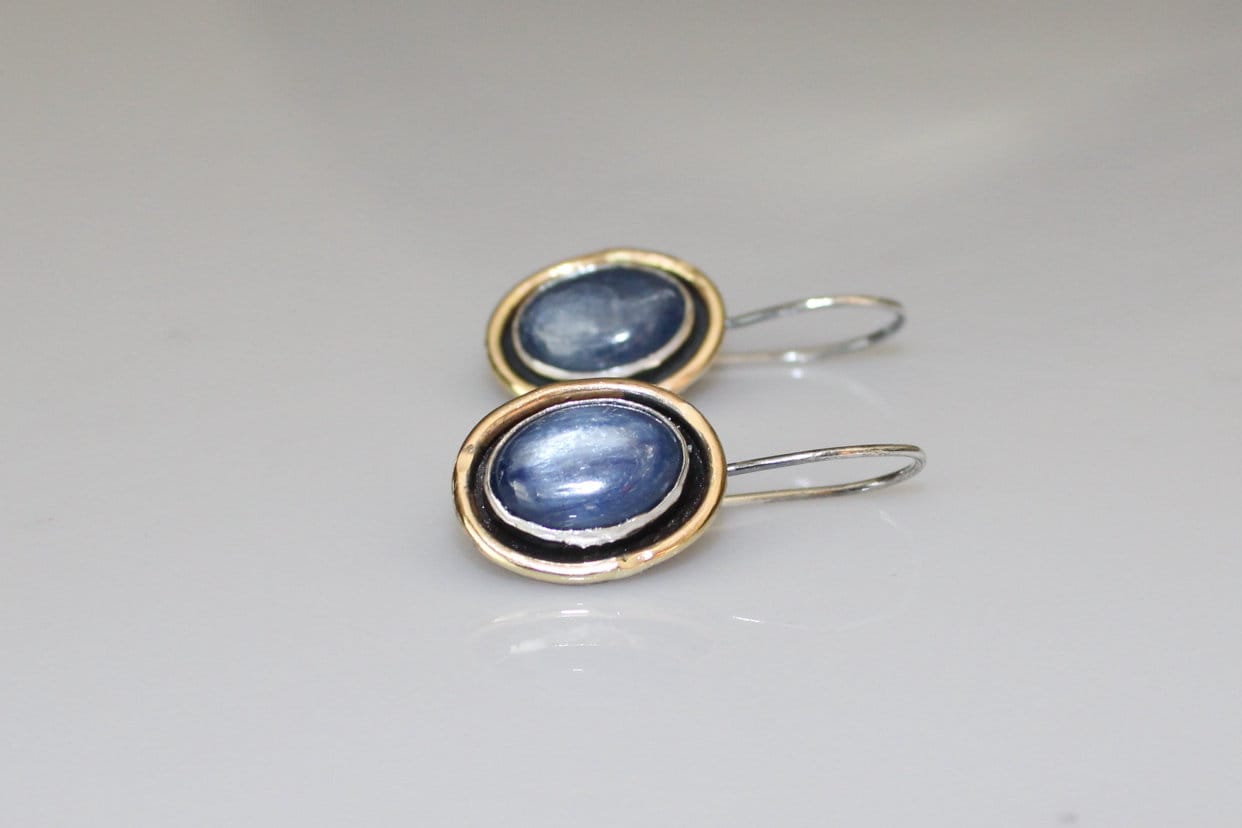 Kyanit Edelstein Ohrringe Denim Blau, Mixed Metal Kyanit Edelstein Ohrringe Denim Blau, Mixed Metal von MyFascinationStreet