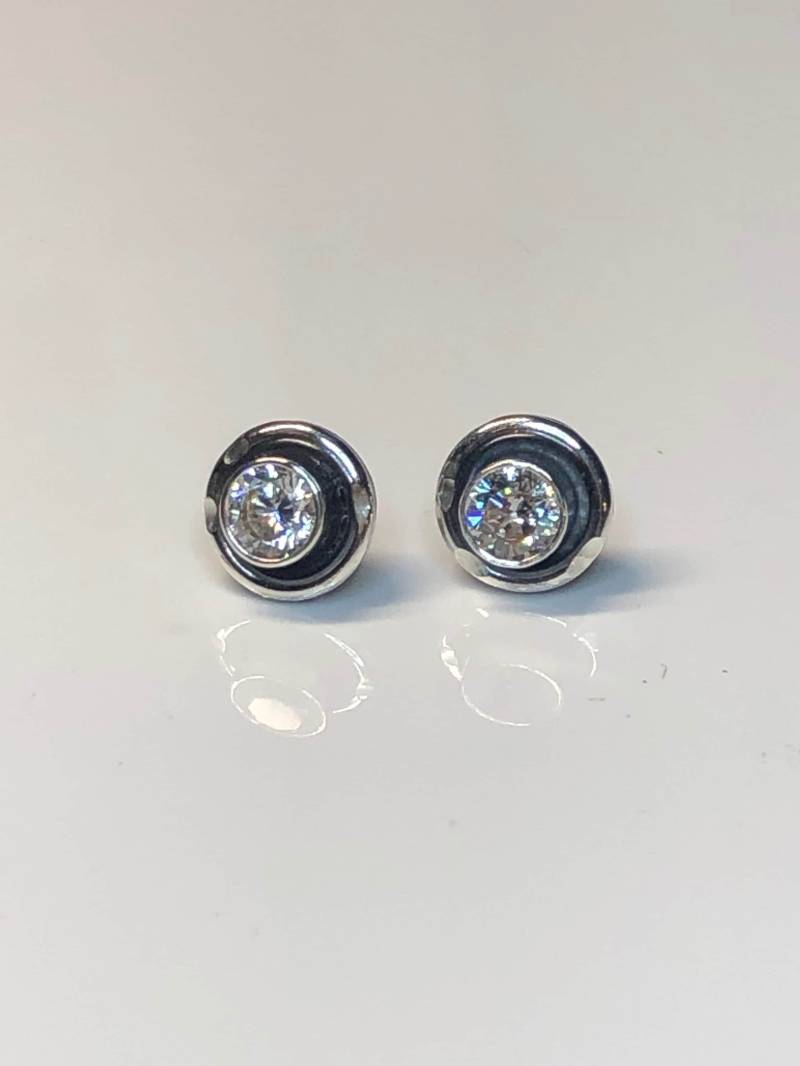 Oxidierte Sterling Silber Solitär Ohrringe Weißer Topas Oder Cz Ohrstecker Oxidierte Sterling Silber Solitär Ohrringe Weißer Topas Oder Cz Ohrstecker von MyFascinationStreet