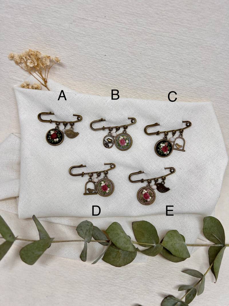 Diese Handgefertigte Brosche Ist Ein Perfektes Geschenk Für Sie von MyFazyStudio