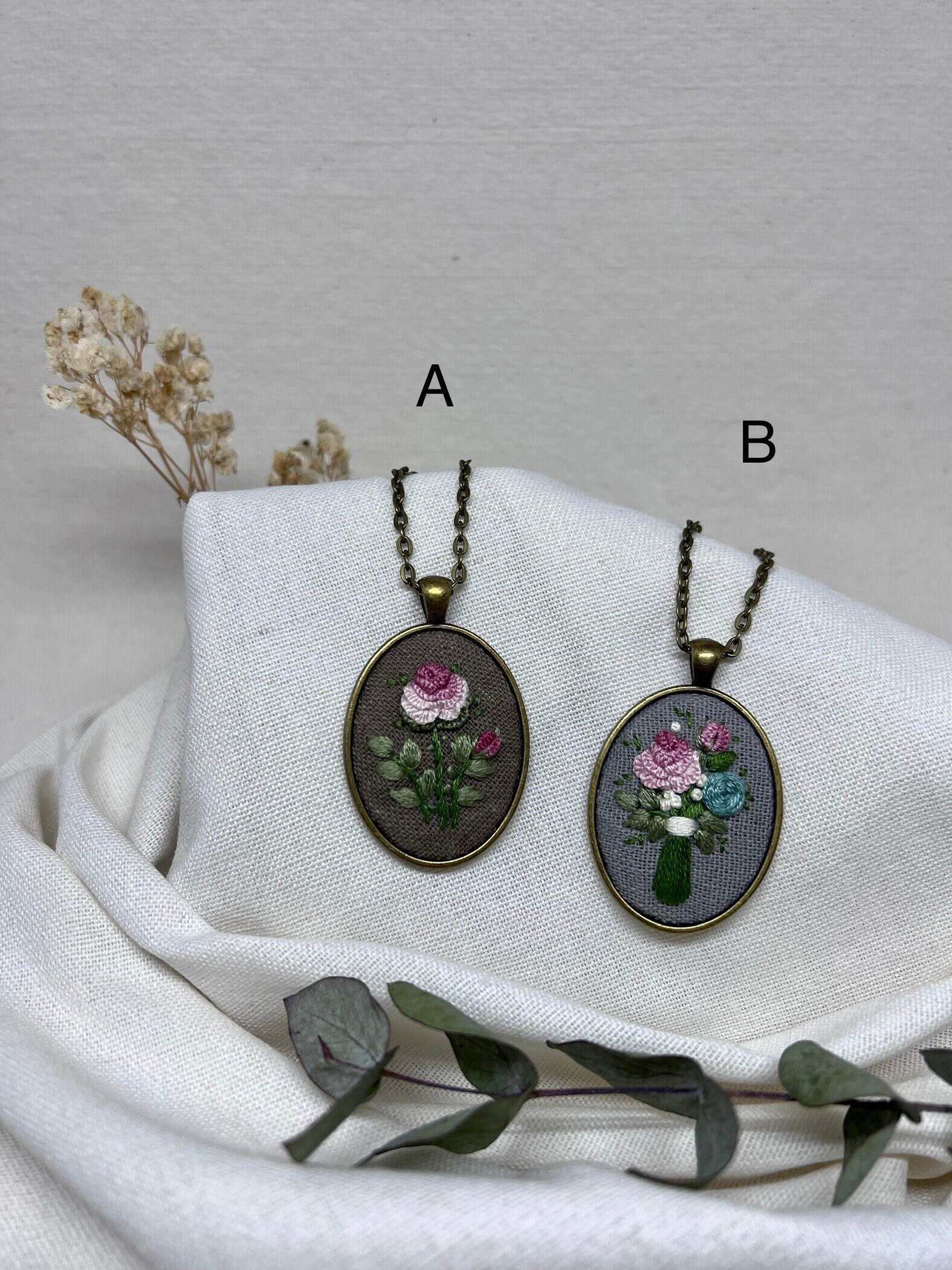 Hand Bestickt Floral Halskette, Ein Großes Geschenk Für Sie von MyFazyStudio