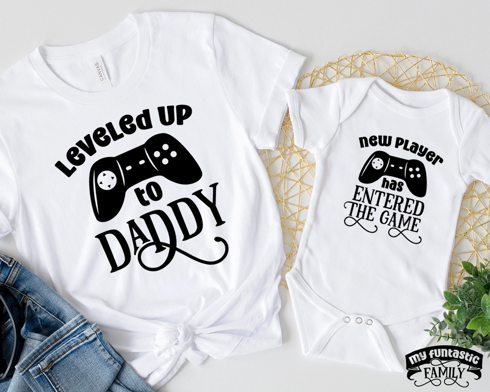 Lustige Passende Papa Und Ich Shirts, Leveled Up To Daddy, Gaming Dad, Daddy To Be 2022, New Dad Baby Geschenk Lustiges Outfit von MyFuntasticFamily