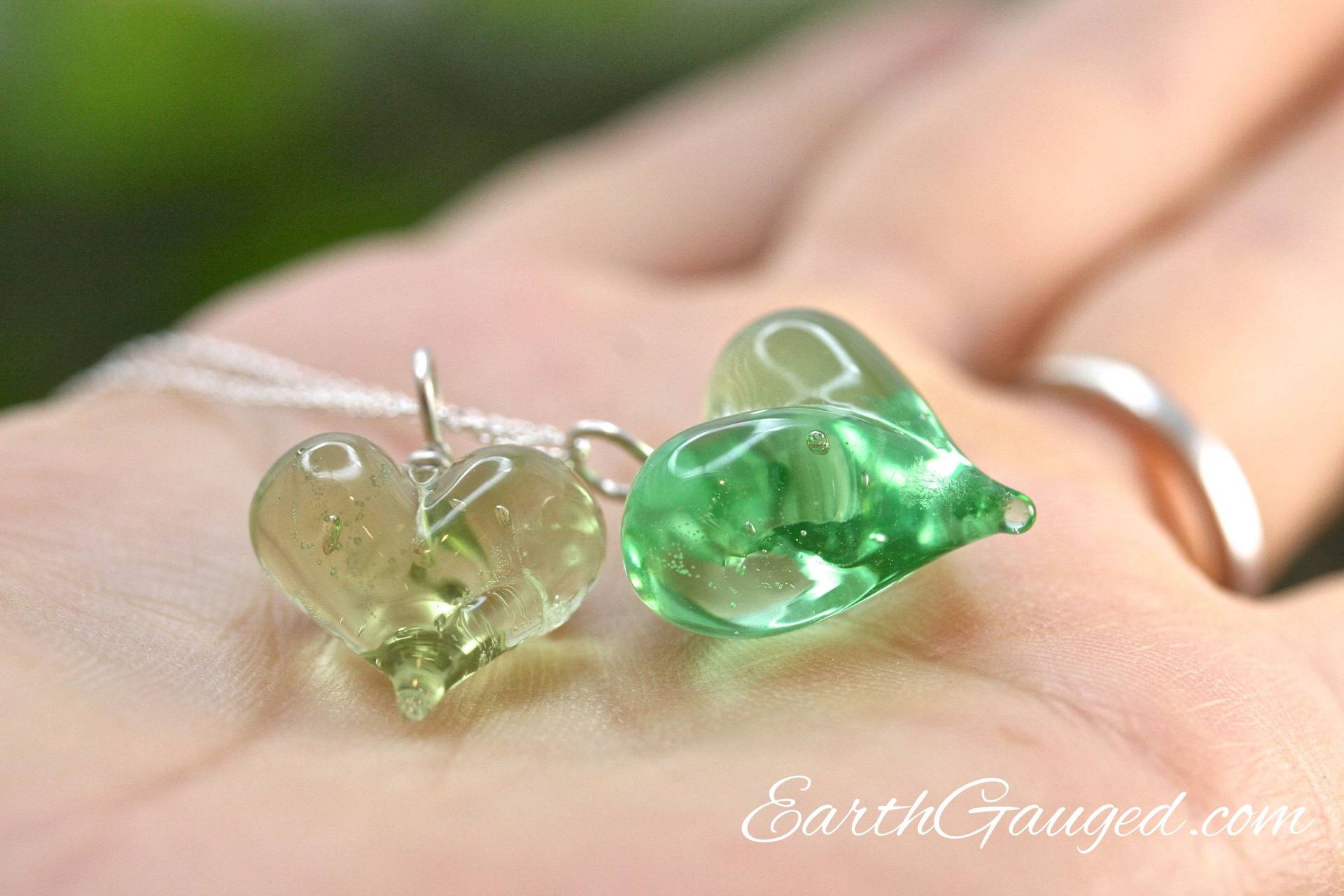 Kleiner Peridot-Herzanhänger August Birthstone, Feuerbestattungsschmuck, Gedenkanhänger, Sentimentaler Gegenstand Hinzufügen. Haustier Asche von MyFurAngelMemorials