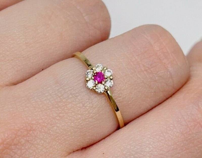 14K Gold Blume Mit Weiß Und Rot Cz Gelb Ring Größe 17 von MyGoldSource