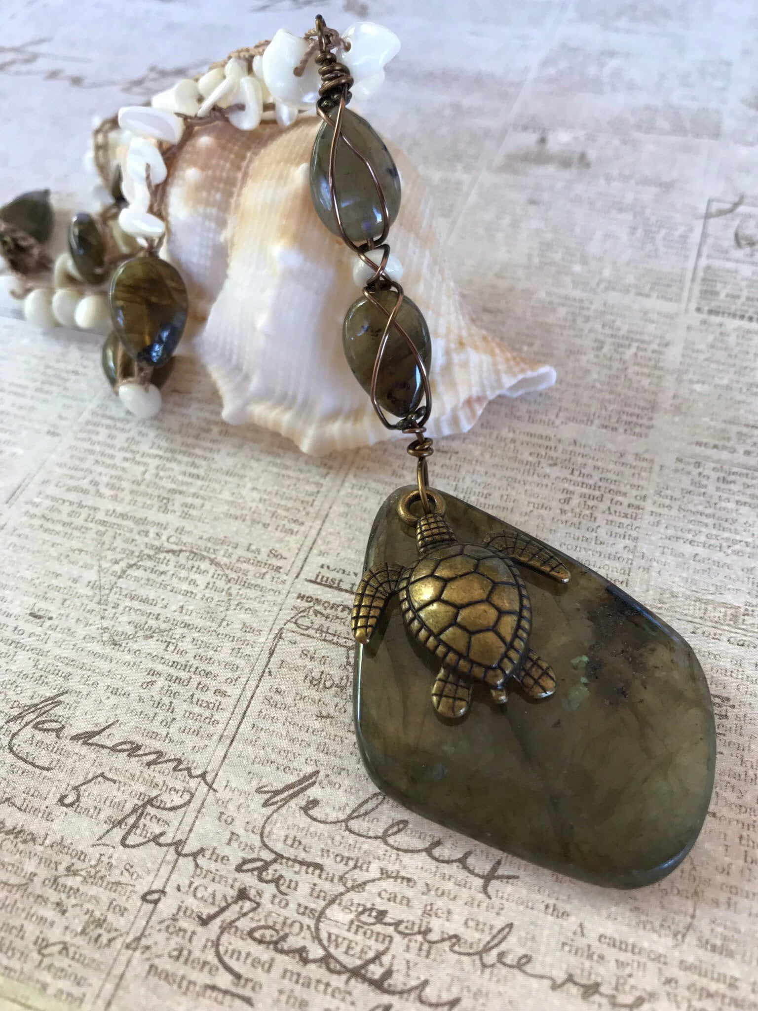 Perlmutt Und Labradorit Halskette von MyGoodVibes