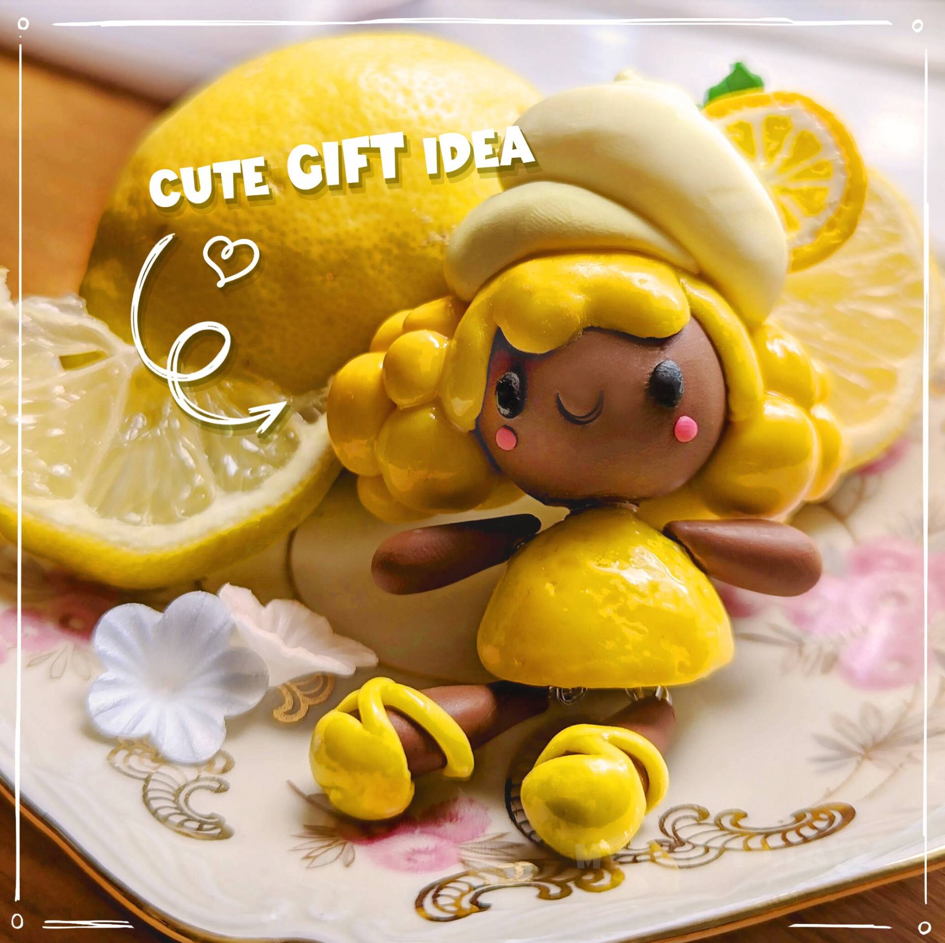 Süßer Elfen Charm - Handgemachter Kawaii Anhänger Als Schlüsselanhänger Aus Polymer Clay von MyHappyClays