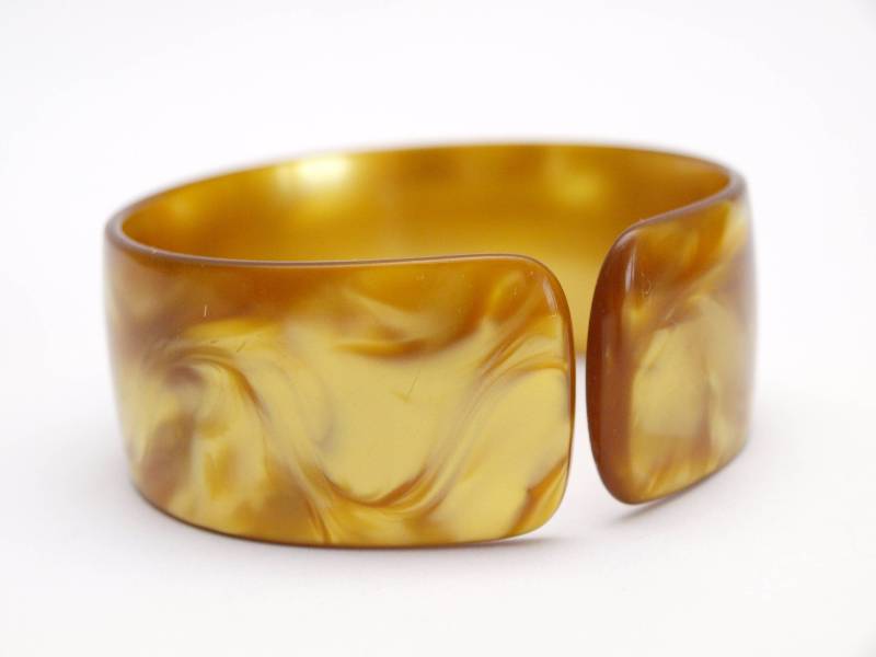 Vintage Kunstoff Armreif, Irisierend, Kunststoffreif 1960Er-70Er Jahre Vintage Kunstoff Armreif, Irisierend, Kunststoffreif 1960Er-70Er Jahre von MyHappyFinds