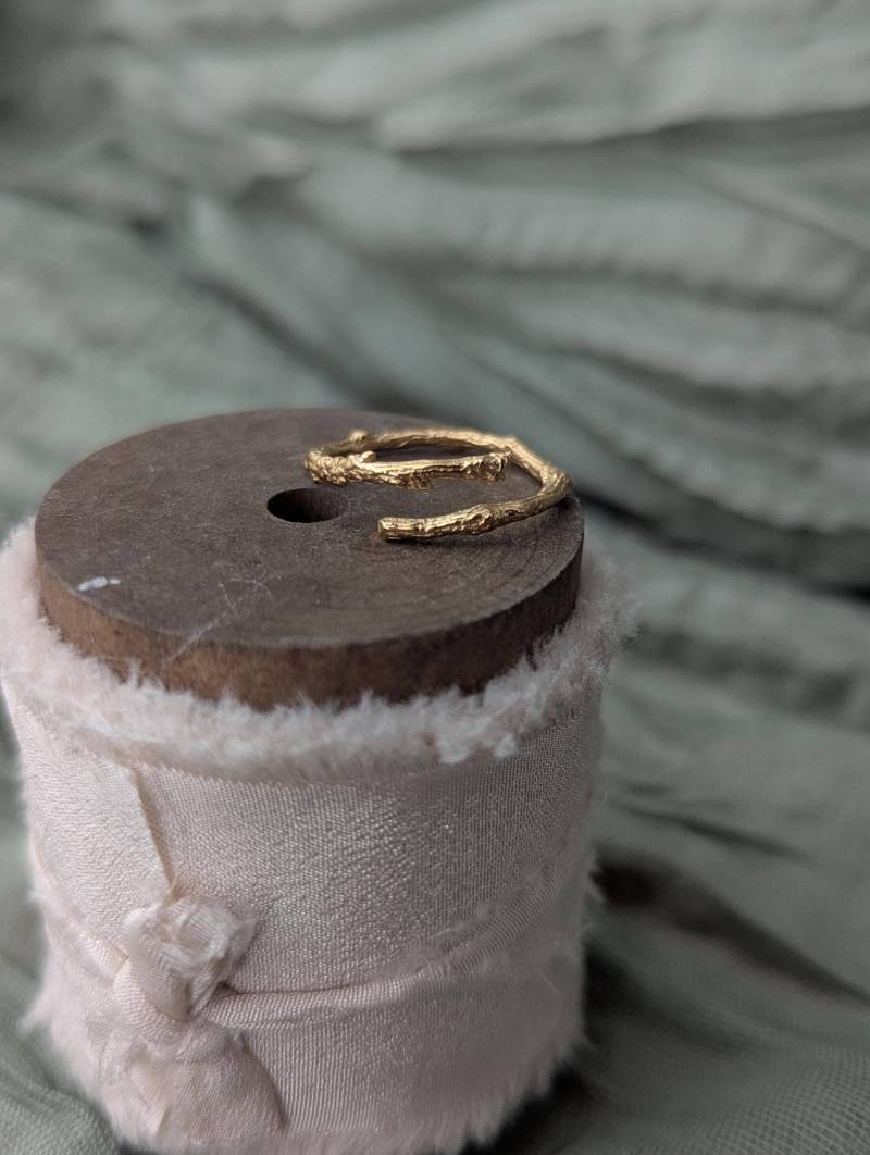 Fairycore Vergoldeter Sterling Silber Zweig Ring - Verstellbarer Cottagecore Schmuck von MyJewelKat