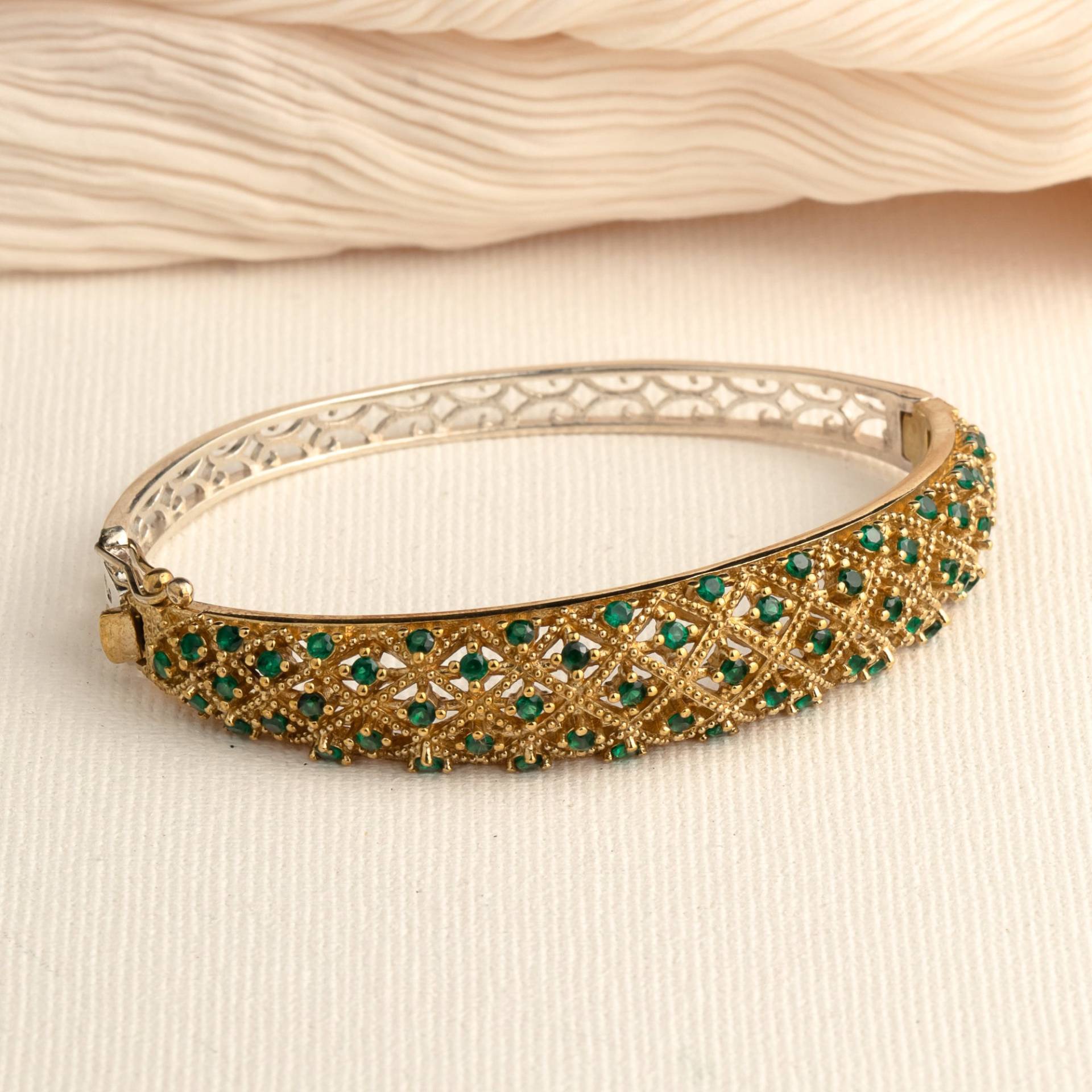 Smaragd Armband Goldarmreif | Sterling Silber Grün Stein Für Frauen Mai Birthstone Geschenk von MyJewelist