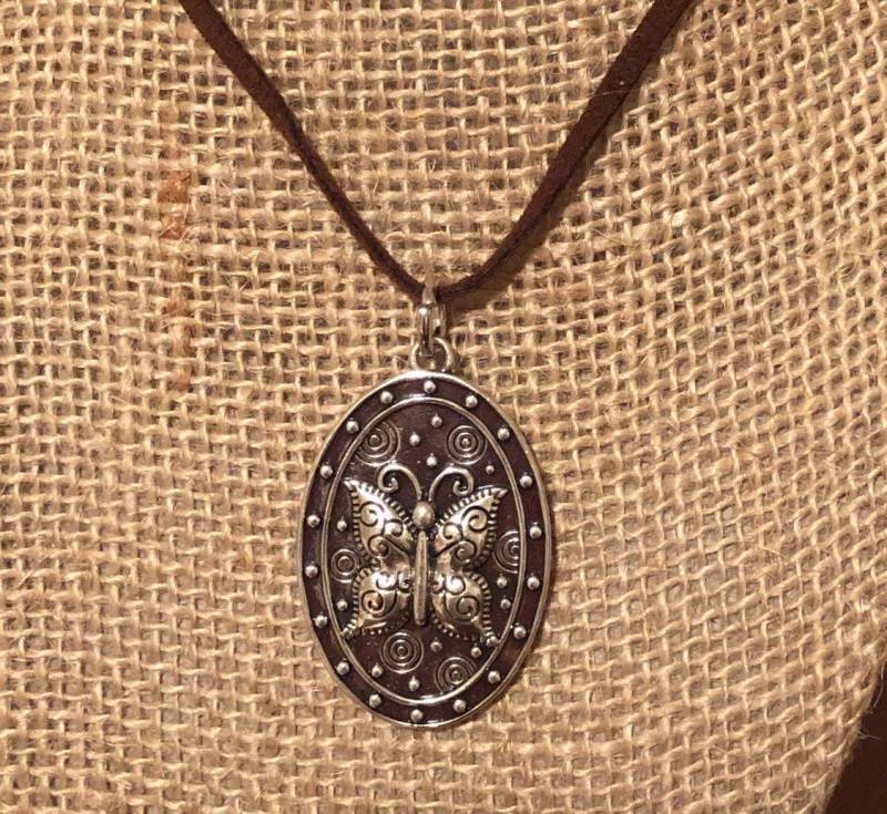 Butterly Anhänger & Surfe Halskette von MyJoyfulSomethings