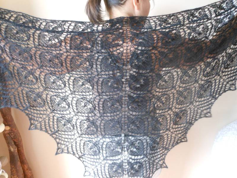 Schal Mohair Garn, Schwarz, Von Hand Gestrickt, Dreieckigen Spitzentuch von MyKnitCroch