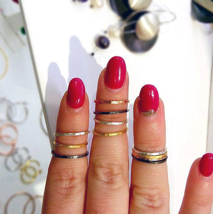 Set Von 5 Sterling Silber Midi-Ringe, Gehämmerte Midi Ringe, Knuckle Ringe von MyKosmima