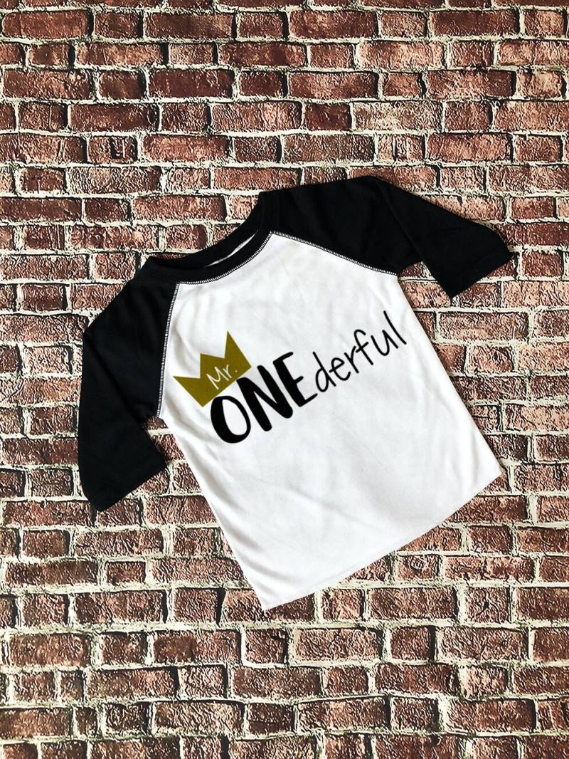 Jungen 1. Geburtstag Shirt - Jungen Ersten Bithday Herr Einderful Krone Junge Baseball Raglan von MyLiLPeanutDesigns