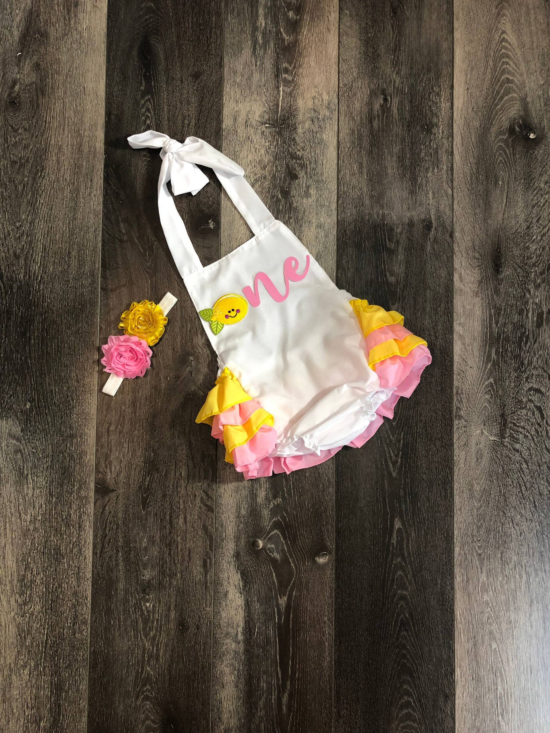 Limonadenstand 1. Geburtstag - Limonade Strampler Mädchen Thema von MyLiLPeanutDesigns