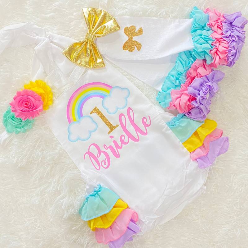 Regenbogen Kleidung Zum 1 Geburtstag - Pastell Strampler 1. Mädchen Outfit, Thema von MyLiLPeanutDesigns