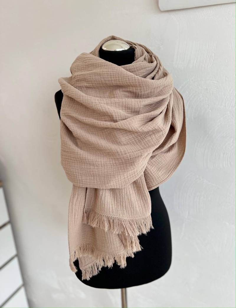 Beiger Schal, Weihnachtsgeschenk, Frauenschal, Herbstschal, Unisex-Musselinschal, Weicher Baumwollschal Für Männer, Übergroßer Großes Tuch von MyLinenStyle