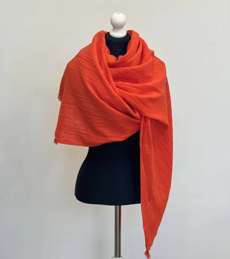 Musselin Schal Helle Koralle Wrap von MyLinenStyle