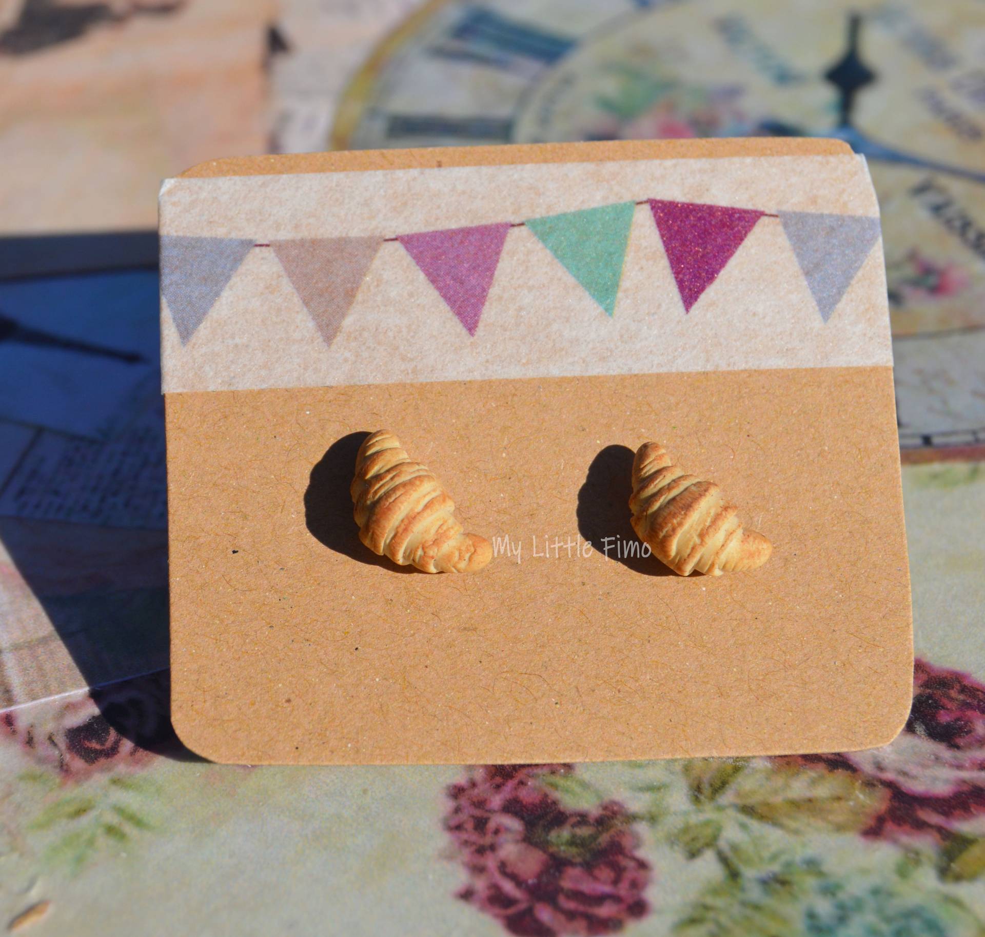 Croissant Ohrringe - Miniatur Polymer Clay Ohrstecker Gebäck Croissant Ohrringe - Miniatur Polymer Clay Ohrstecker Gebäck von MyLittleFimoES