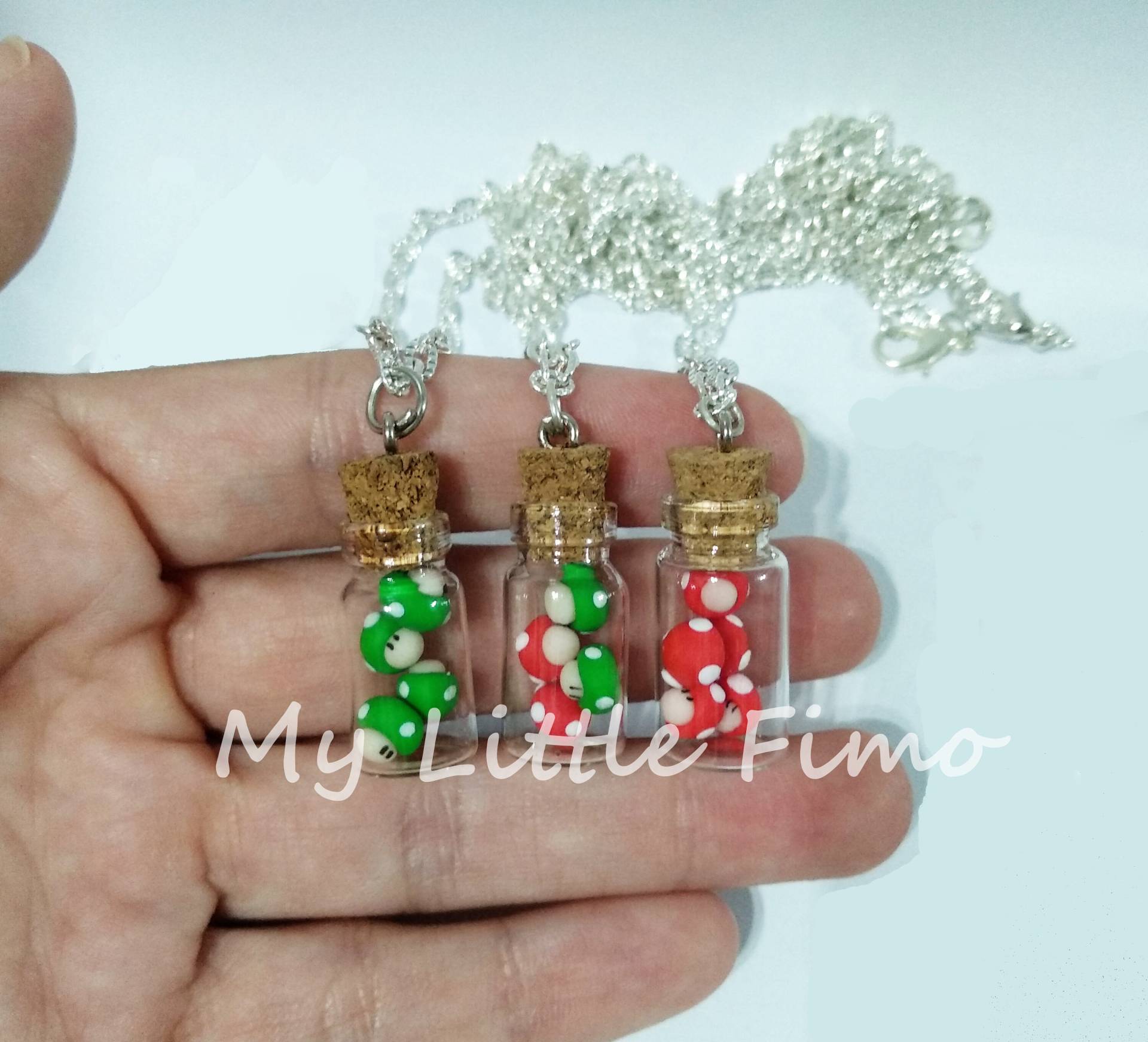 Mario Pilz Anhänger - Glasflasche Kröte Miniatur Pilzflasche Mario Pilz Anhänger - Glasflasche Kröte Miniatur Pilzflasche von MyLittleFimoES